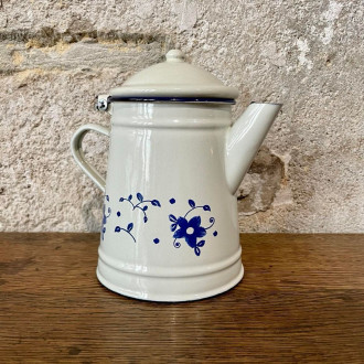 Broc bombée émail blanc et liseré bleu
