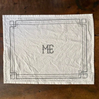 ME grey placemat