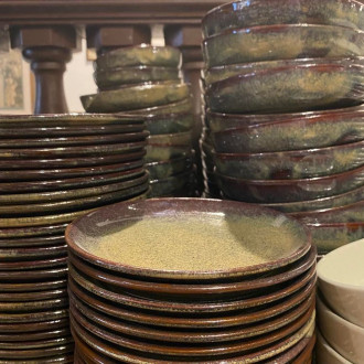 Brown stoneware dessert plate