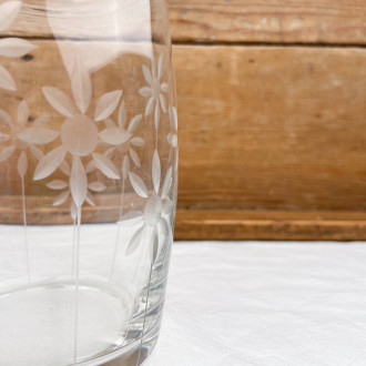 carafe in chased glass