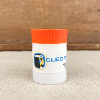 Cleopatra glue pot 90 years edition