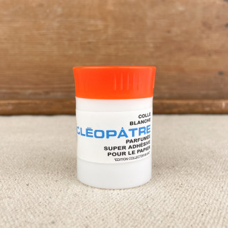 Cleopatre almond glue