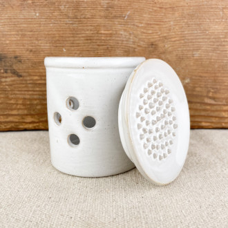 Stoneware garlic pot with integrated scraper