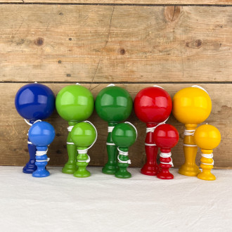 Lacquered wooden "Bilboquet
