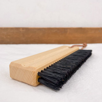 Mosquito net brush in beech wood