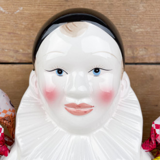 Pierrot Gourmand in ceramic