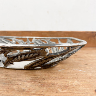 wheat ears in tin