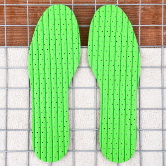 Anti-bacterial and anti-odour sapphire soles
