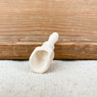 Wooden salt shovel