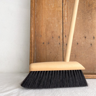 90 cm bristle and horsehair dustpan and brush