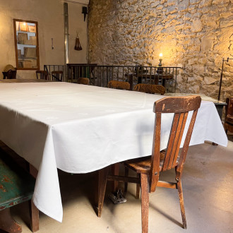 White Christmas dinner tablecloths
