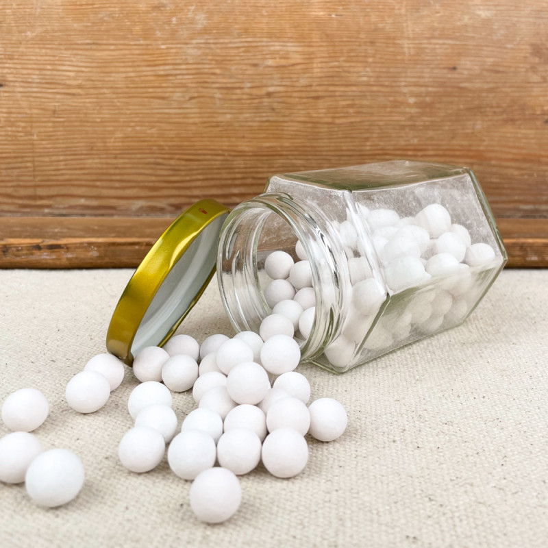 Ceramic beads for pie shells