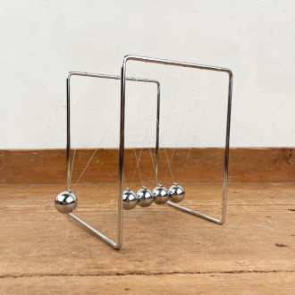 Newton pendulum metal