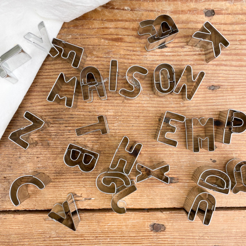 Alphabet cutter