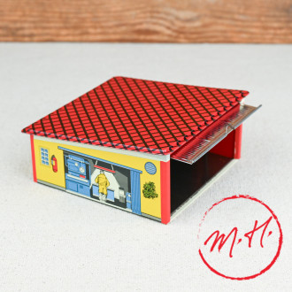 Garage miniature en tôle peinte