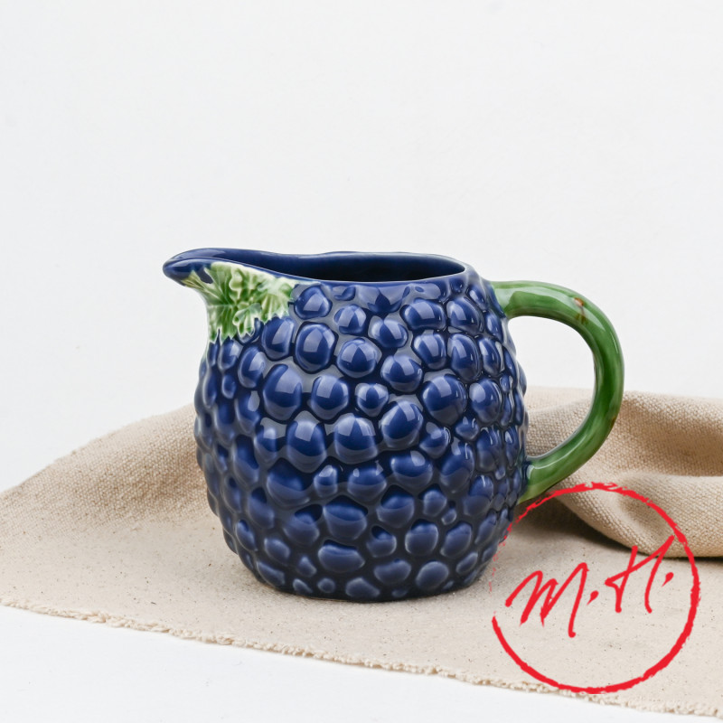 Bordallo grape decanter