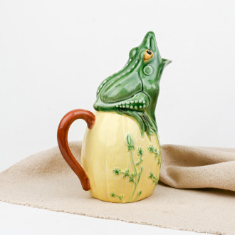 Pitcher Bordallo Pinheiro frog