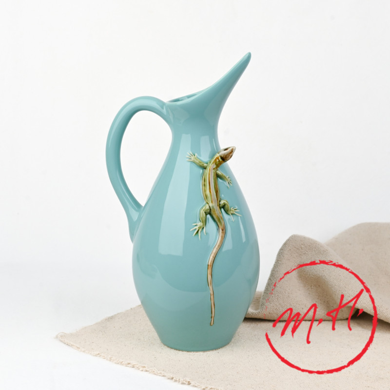 Lizard decanter Bordallo Pinheiro