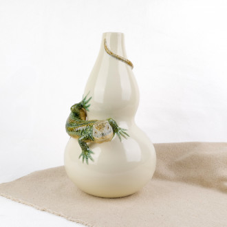 Lizard vase Bordallo Pinheiro