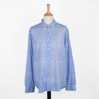 Provencal shirt with blue calissons motif