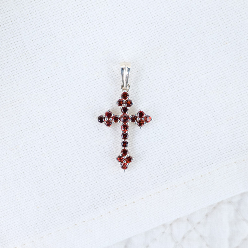 Arlesian cross pendant in silver and garnets