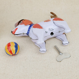 mechanically wound dog