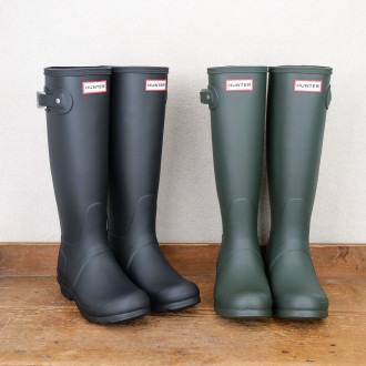 Hunter high boots in black and olive green