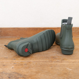 Hunter Chelsea ankle boots with non-slip soles