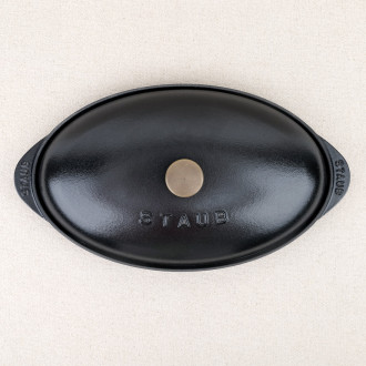 Cast iron dish with lid Staub