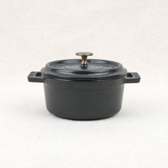 Petite cocotte individuelle en fonte Staub