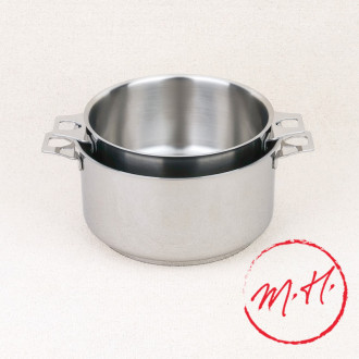 Twisty casserole dish De Buyer