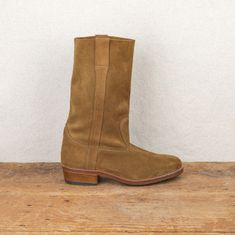 Gardianes boots in supple tan suede
