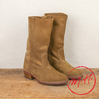Gardianes boots in supple tan suede