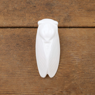 White ceramic cicada Maison Empereur
