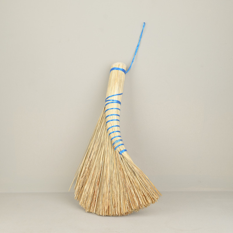 Balayette coudée en paille de riz