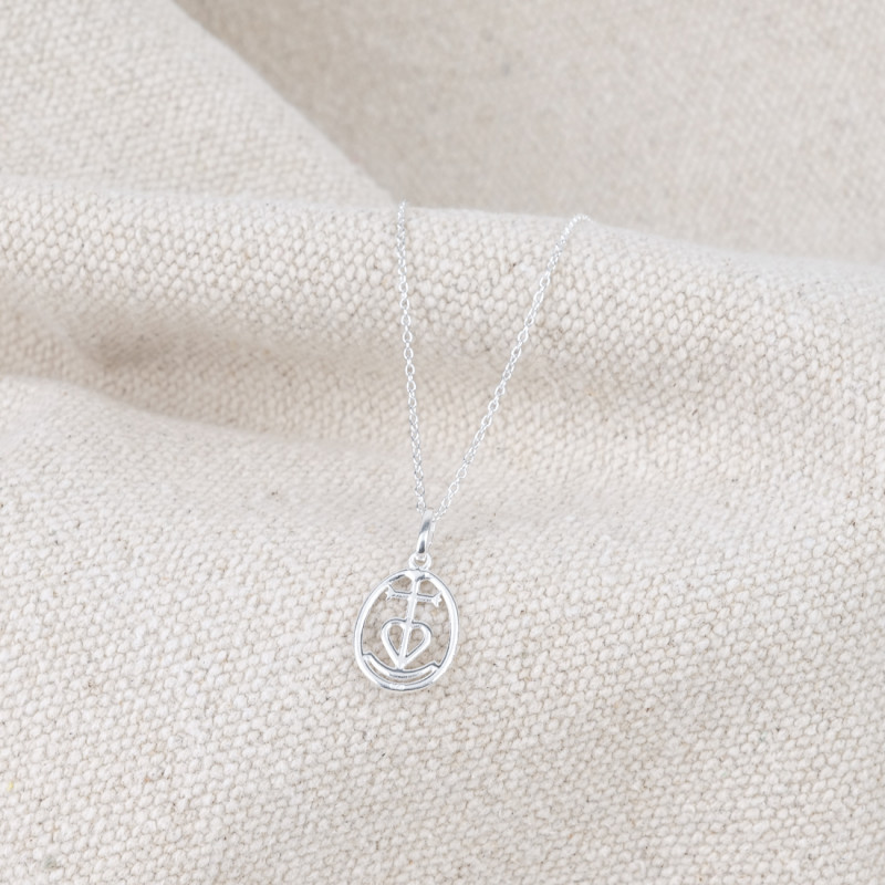 Collier Croix de Camargue argent entourée