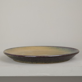 Assiette plate en grès brun