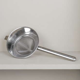 Chinois étamine en inox avec poignée