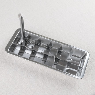 Removable ice cube tray