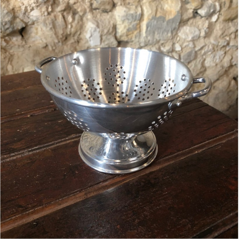 Mini colander on stand