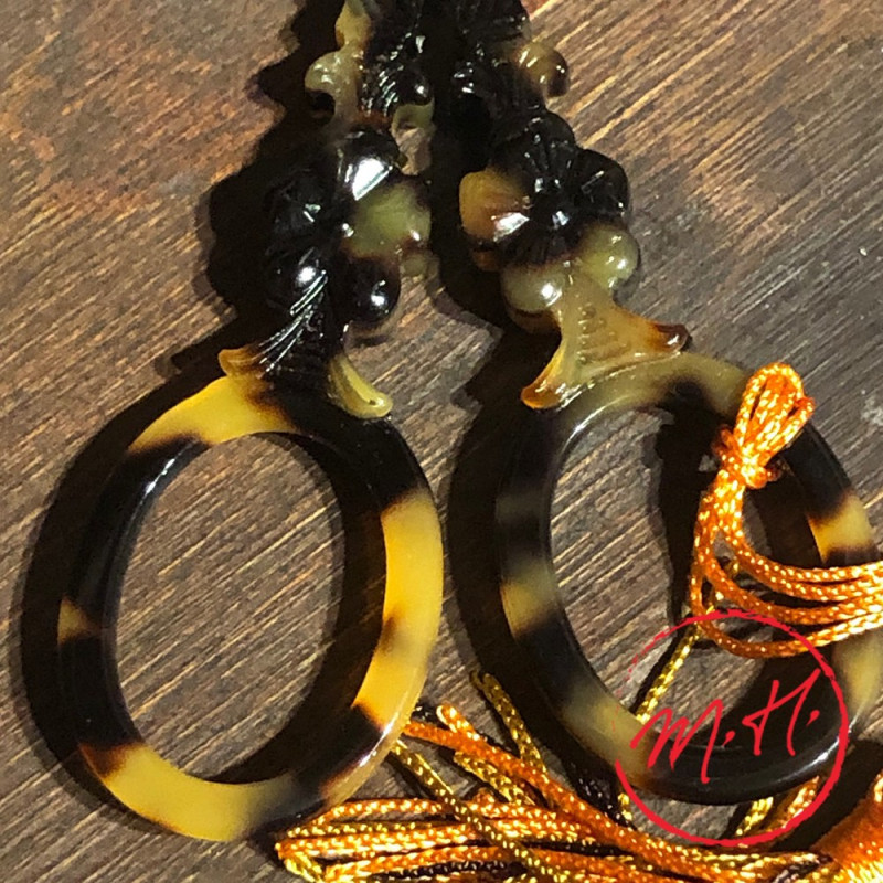 Tortoiseshell embroidery scissors floral design