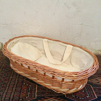 Wicker bassinet