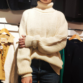 Pull col roulé crème