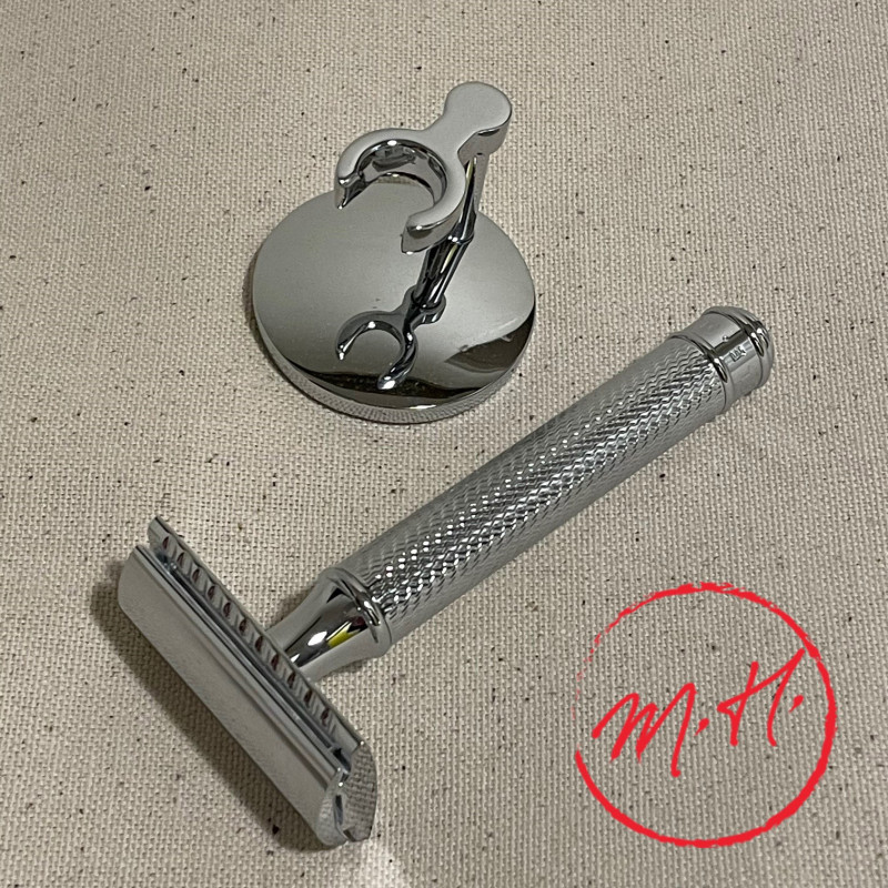 Chrome safety razor and holder