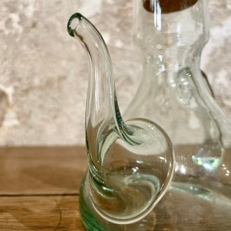 Glass oil cruet