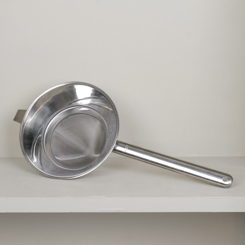 Chinois étamine en inox avec poignée