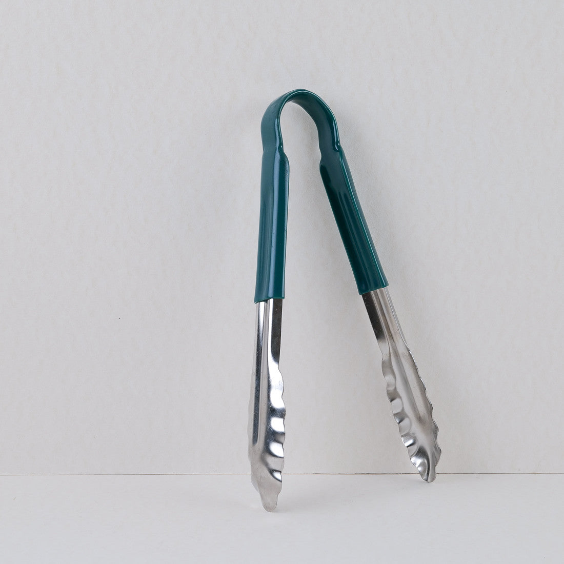 Pince en inox avec manche de couleur