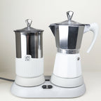 Cafetière et mousseur à lait en aluminium