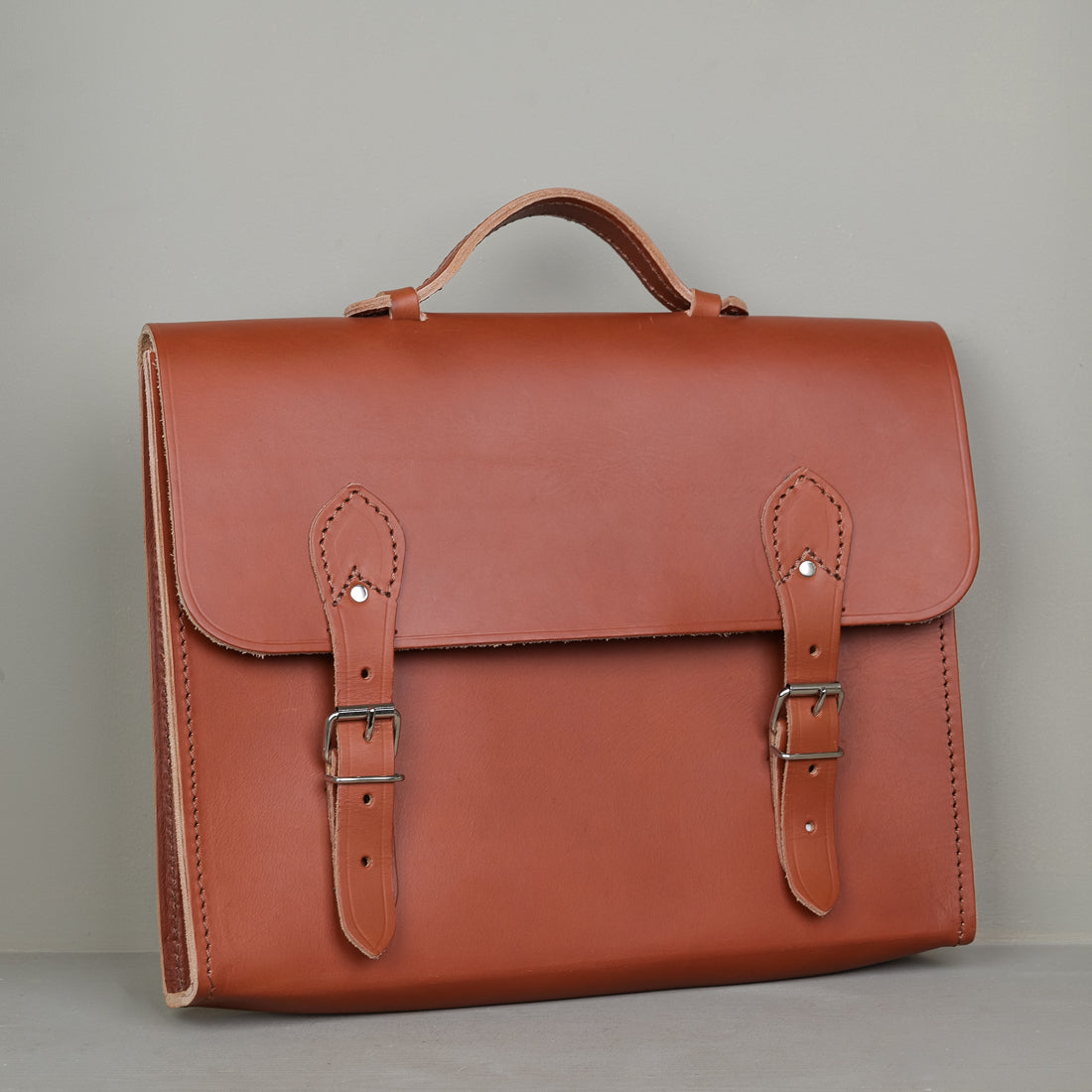 Serviette en cuir type cartable