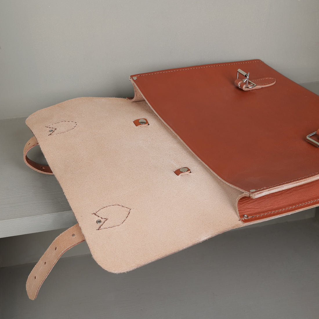Serviette en cuir type cartable